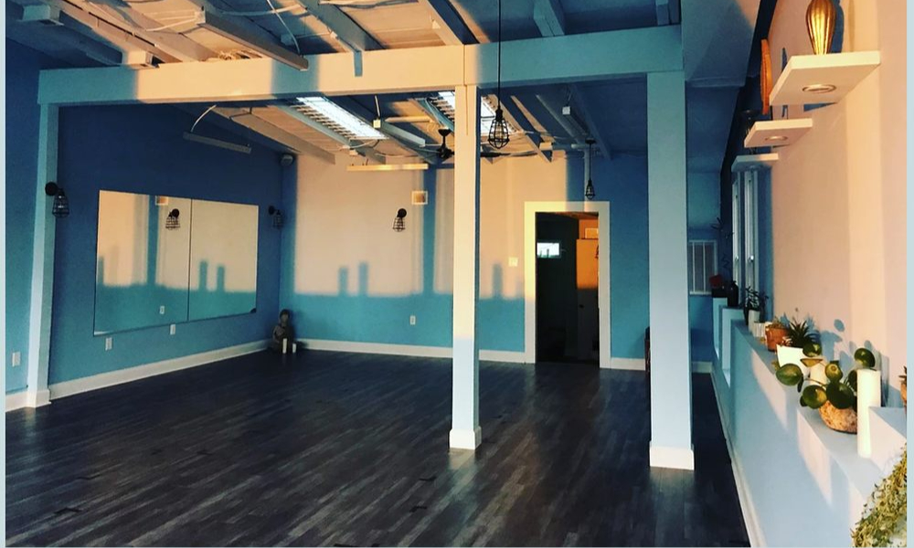 District Flow Yoga community
